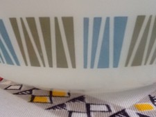 Vintage Pyrex Matchmaker Round