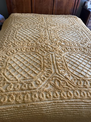 Stunning candlewick bedspread - candlewick,