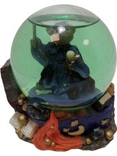 Regency Fine Arts Mouse Magic Snow Globe Wizard Figurine Collectable