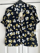 EASTEX NAVY FLORAL BLOUSE SIZE