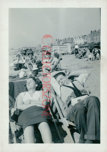 1950 british beach photo - british,
