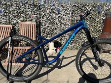 Identiti AKA Medium - Rockshox
