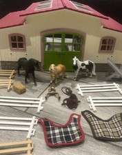 Schleich Horse Club Riding Centre 42344 Stable   Rider & Horse INCOMPLETE 