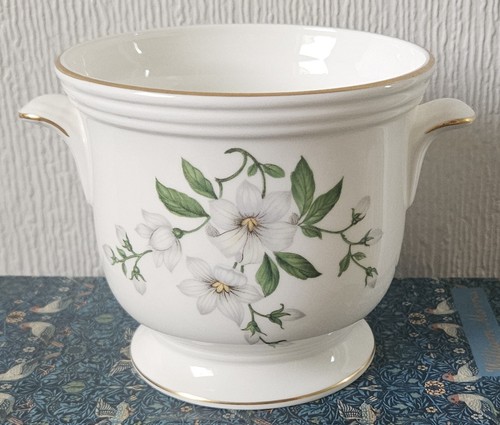 Vintage ornate small planter - small,