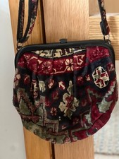  Clasped Carpet Bag made by Carpet Bags Of Suffolk
