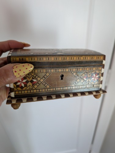 Vintage wood marquetry trinket - vintage,
