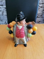 ROYAL DOULTON Balloon Man/Lady Teapot D7171 Collectors Club 2001