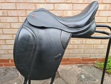 17 " LATEST (red stud) BLACK THOROWGOOD T8 MDM  DRESSAGE SADDLE - ADJUSTABLE