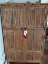 VINTAGE OLD CHARM STYLE LINENFOLD CARVED SMALL WARDROBE/CUPBOARD, OAK
