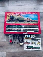 HORNBY R1039 OO Gauge FLYING