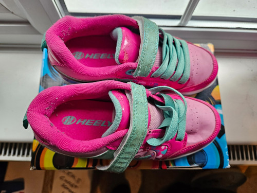Girls heelys 2 wheel - 1, or