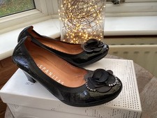 Hispanitas size 5/38 black patent shoe bow detail