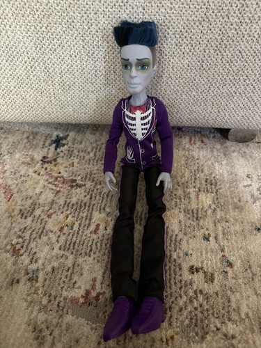 Monster high sloman mortavitch - monster,