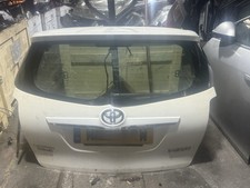 GENUINE TOYOTA VERSO TAILGATE BOOT LID WHITE 2014 MPV TREND