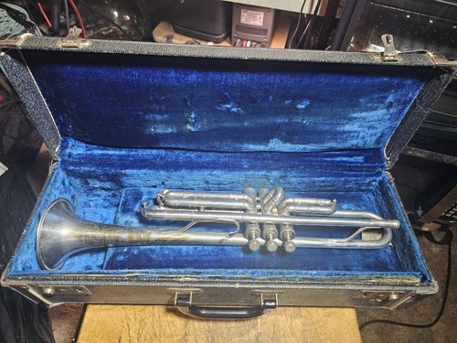 Vintage buescher trumpet - buescher,