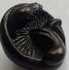 Wood Netsuke shiitake mushroom