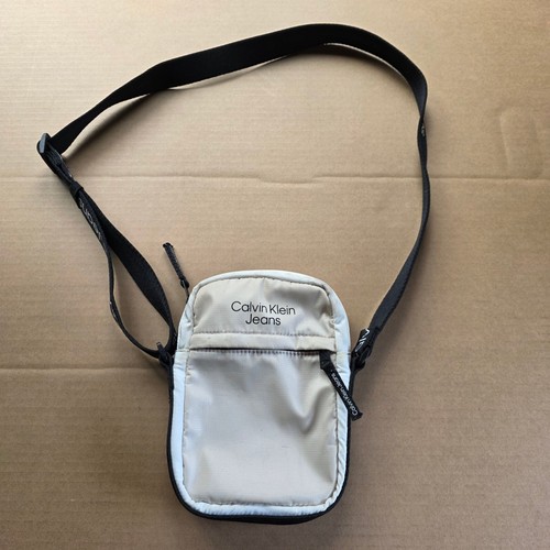 Calvin klein jeans small - calvin,