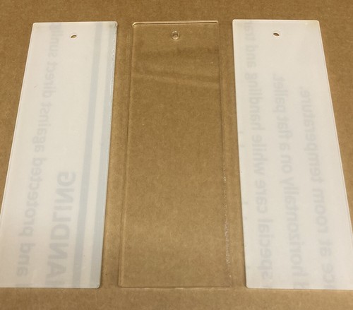 Clear acrylic bookmark - clear,