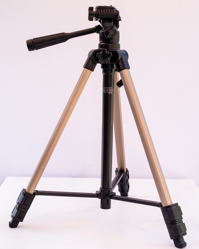 Velbon 560 full size camera - full,