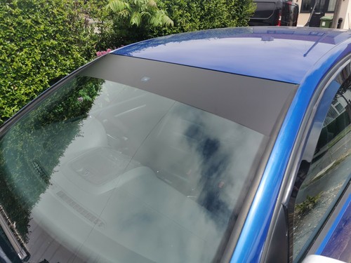 Gloss black car sun strip - black,