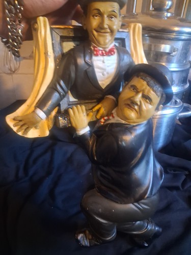 Laurel and hardy - old, world