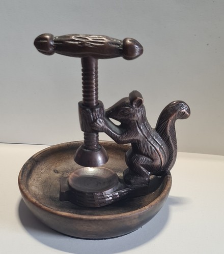 Vintage brass squirrel screw - "vintage,