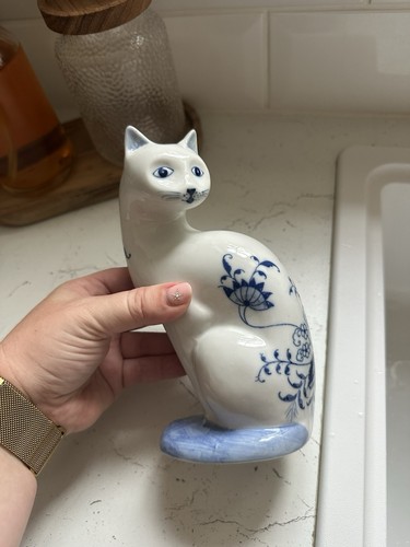 Vintage blue and white - white, ceramic