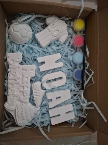 Kids plaster figures and - plaster,