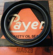 NA529 New Axle Shaft Hub Oil Seal Triumph TR4 TR5 TR6