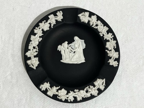 Wedgwood jasperware black - wedgwood,