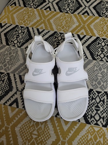 Euc womens nike owaysis - womens,