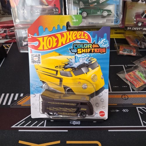 Hot wheels colour - hot,
