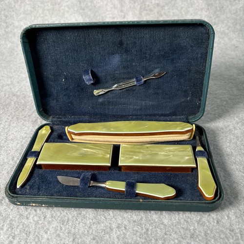 Vintage manicure set with box - set,