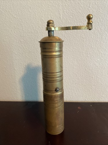 Vintage brass pepper - brass, pepper/spice