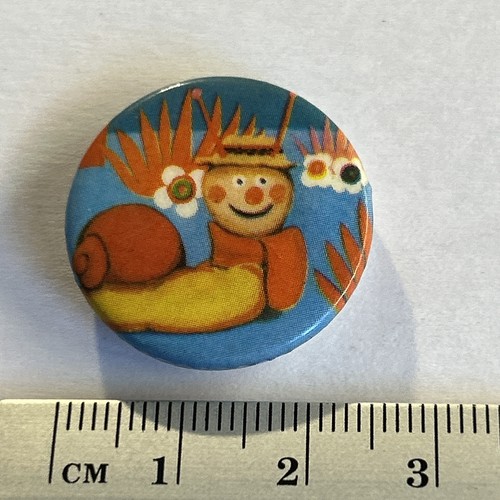 Small collectible pin - collectible, badge