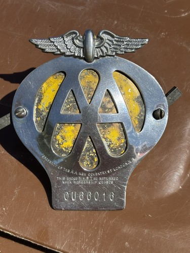 Vintage car badge aa - car, member
