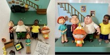 Playmates Family Guy Crazy Interactive World Griffin Living Room + Louis & 4 Fig