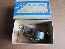 VINTAGE SINGER SEWING -'BOY' ZIGZAG ATTACHMENT    222,221,99,66,201 ECT
