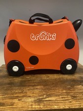 Trunki Ladybird Kids Ride-On Suitcase Red/Black with Strap
