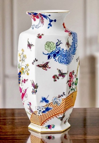 Huge wedgwood butterfly bloom - butterfly,