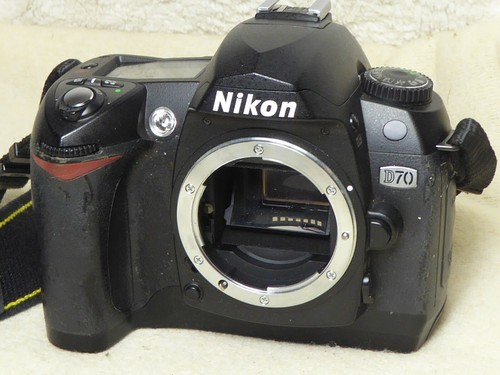 Nikon d70 1mp digital slr - d70, 6.1mp