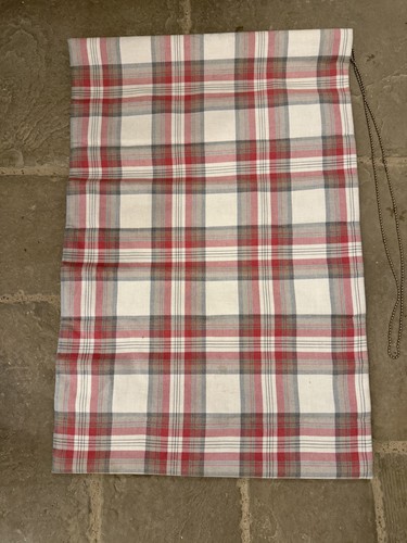 Pink and grey - checked, roman