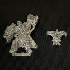 Warhammer 40K Marneus Calgar