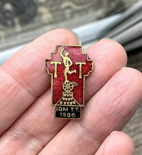 Vintage isle of man of TT 1980 Enamel Pin badge Motorcycle Racing IOM superbike