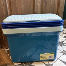 Giostyle vintage Retro Cool box.  Perfect for Camper van, camping, festival etc