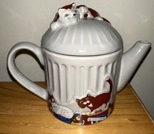 Wade Whimsical Cat Teapot