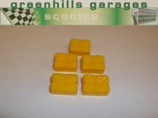 Greenhills Scalextric 5 x Straw Bales with Pegs - Used - MACC73
