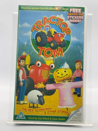 Tractor tom the - tom, scarecrow