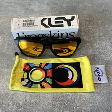 Oakley Frogskins  Valentino