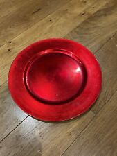 Red charger plates
